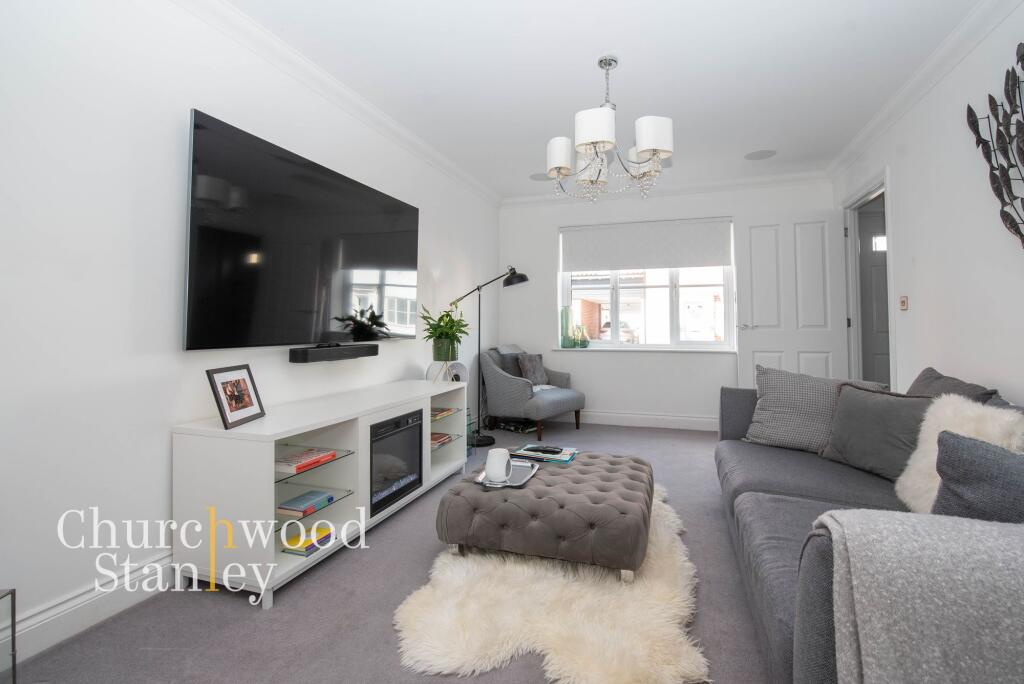 House in Tendring, Mistley - More