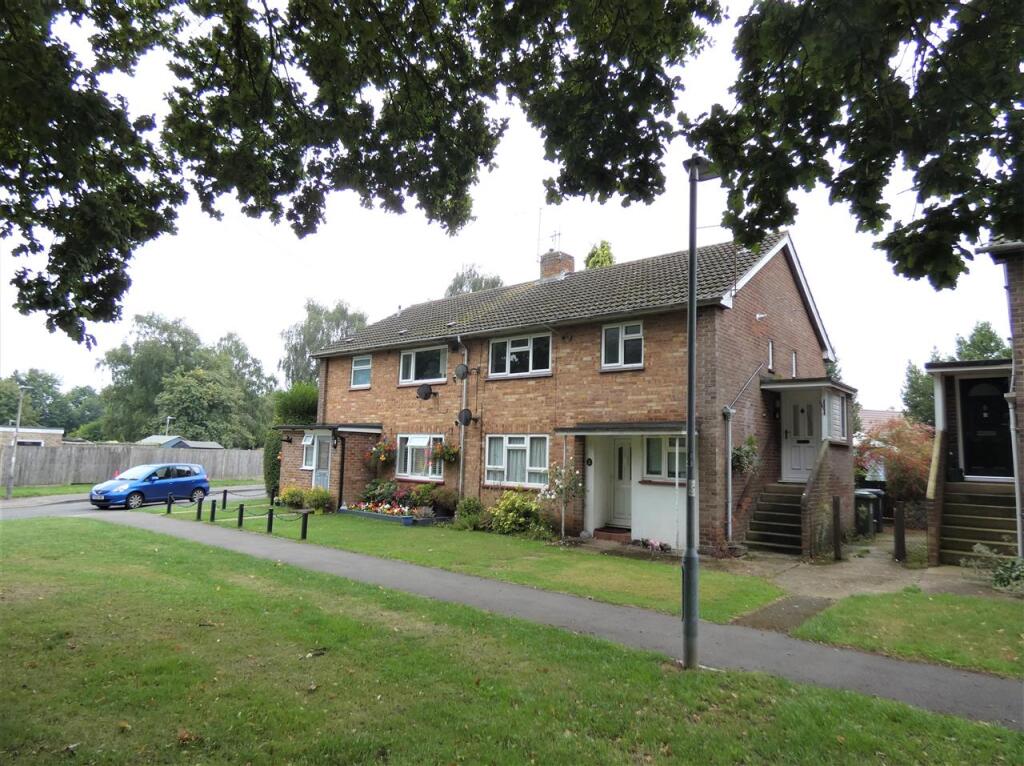 Main image of property: Vicarage Lane, Bovingdon, Hemel Hempstead