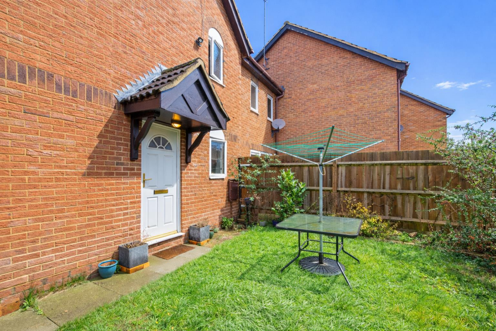 Main image of property: Irthlingborough Road, Wellingborough