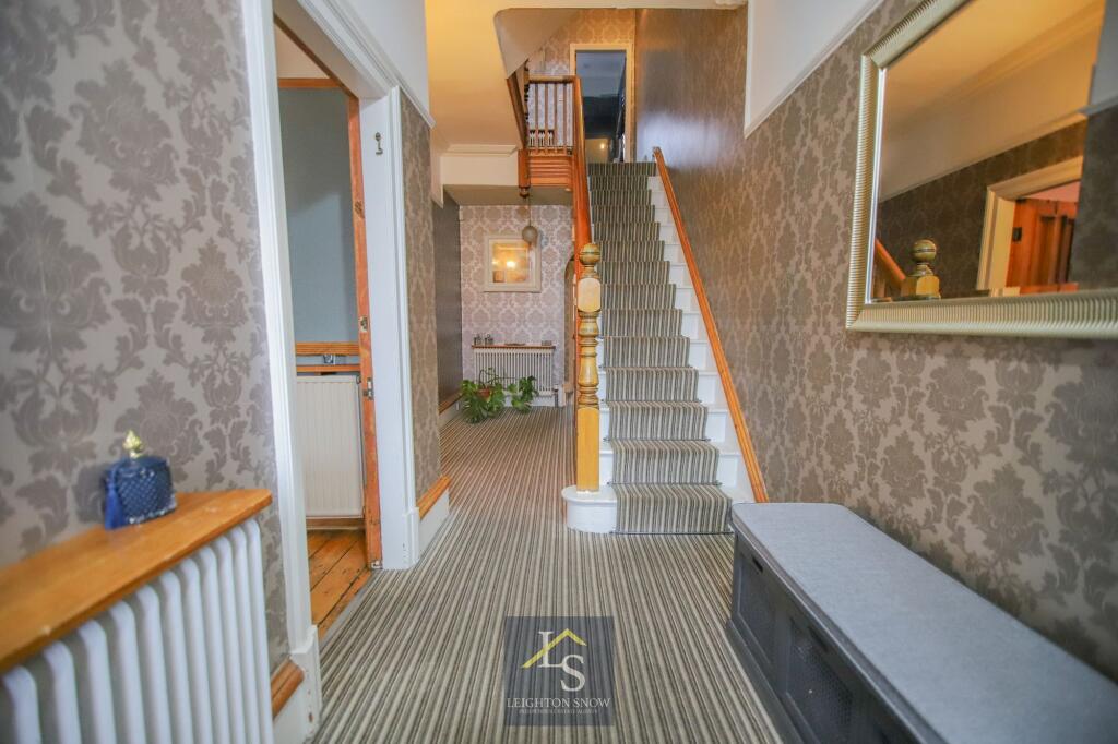 Barnfield Road East, Stockport, SK3 photo 3