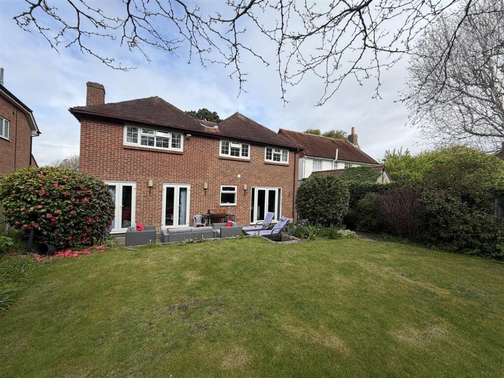 Knights Bank Road, Hill Head, Fareham photo 4