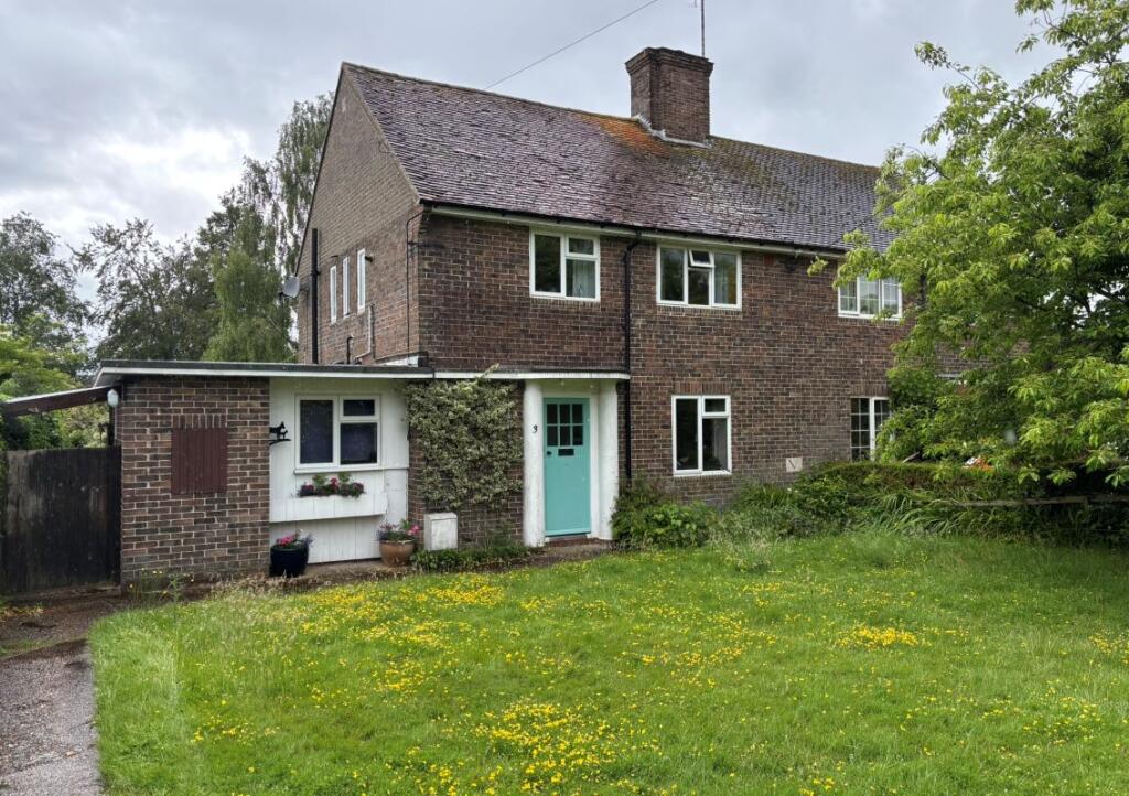 Main image of property: 3 The Close, Ardingly, Haywards Heath, West Sussex, RH17 6TX