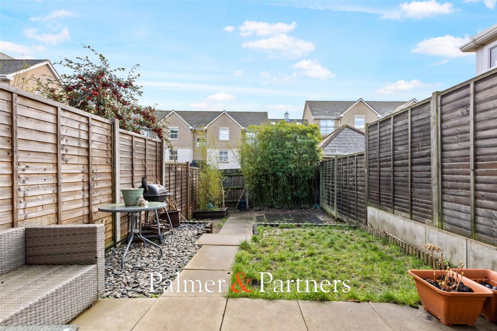 Knevett Close, Mile End, Colchester, Essex, CO4 photo 4