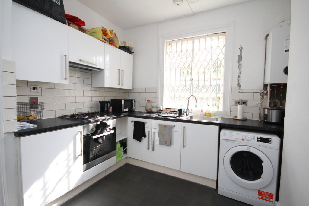 1 bedroom ground floor maisonette for rent