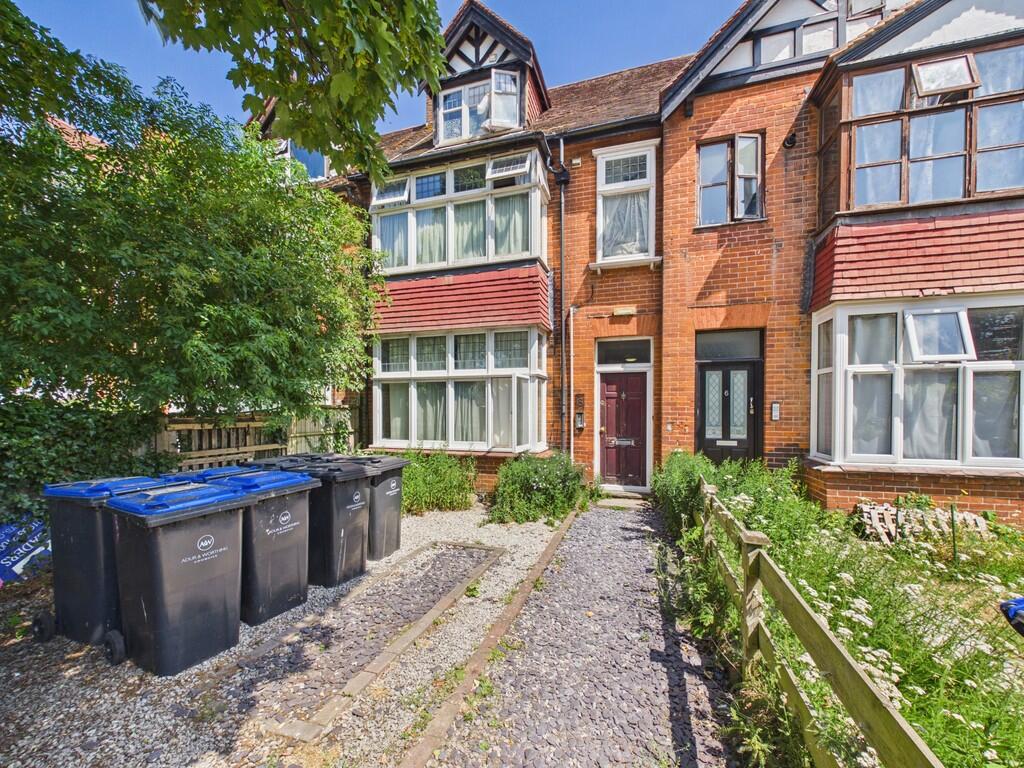 Main image of property: Broadwater Road, Worthing, BN14 8AE