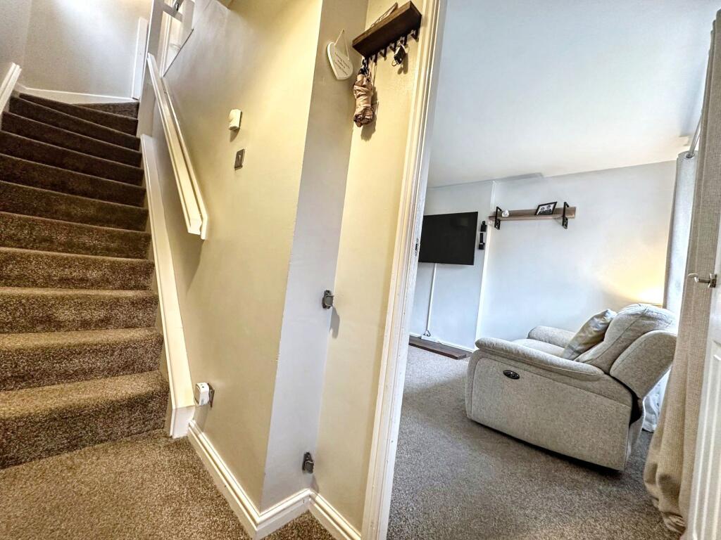 St. Godrics Drive, West Rainton, Houghton Le Spring, Durham, DH4 6SZ photo 2