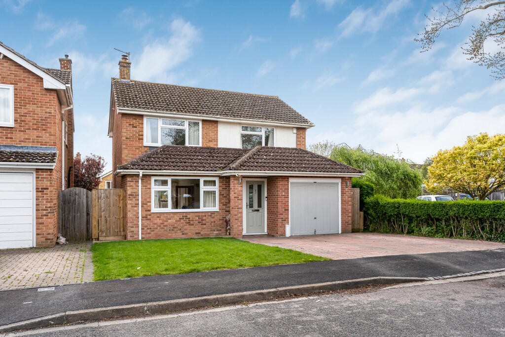 Main image of property: Vicarage Close, Wantage, OX12