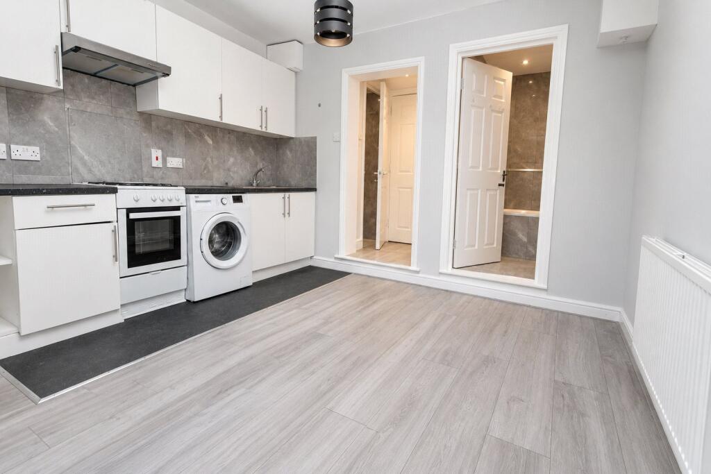 Apartment in London - View 2