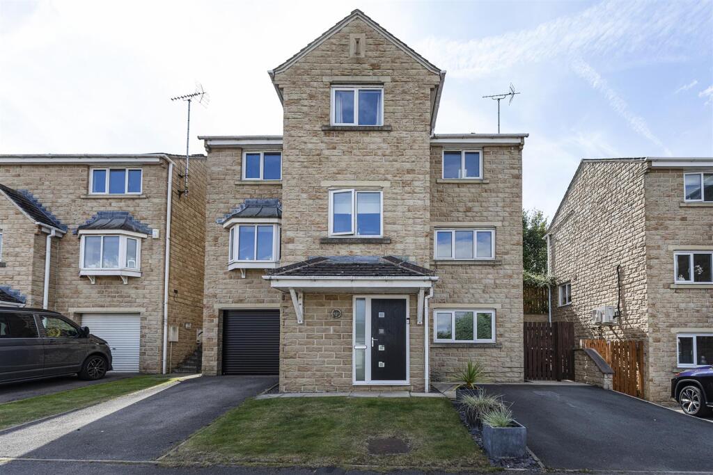 Main image of property: Oakfield Drive, Mirfield