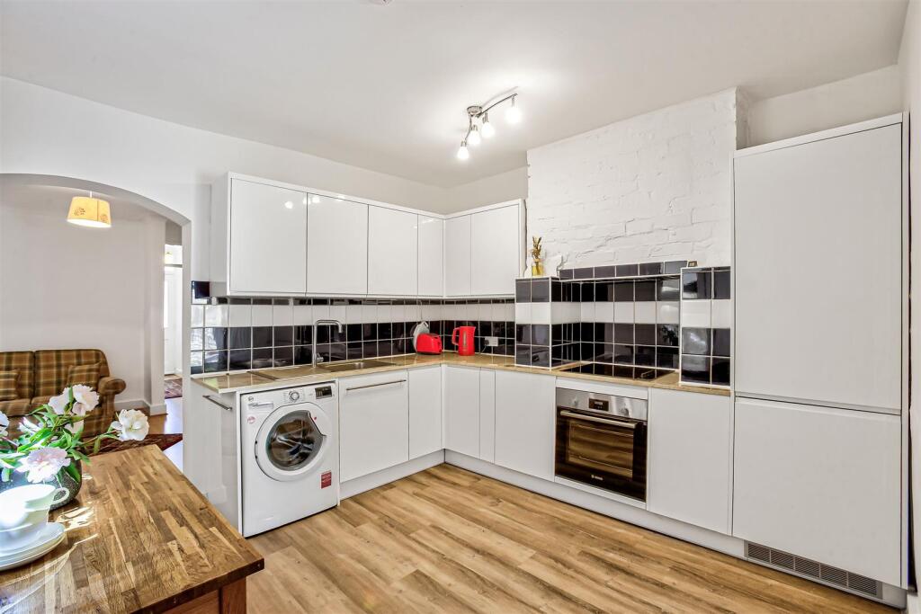 Main image of property: Avondale, Mortlake, SW14