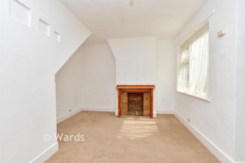House in Gillingham, Twydall - View 6