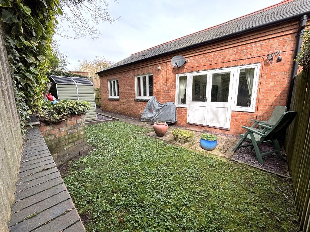 House in Birmingham, Harborne - More