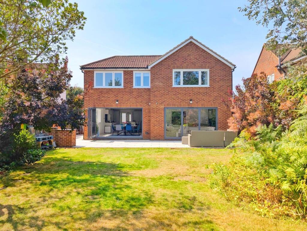 Main image of property: Highlands Lane, Chalfont St Peter, SL9