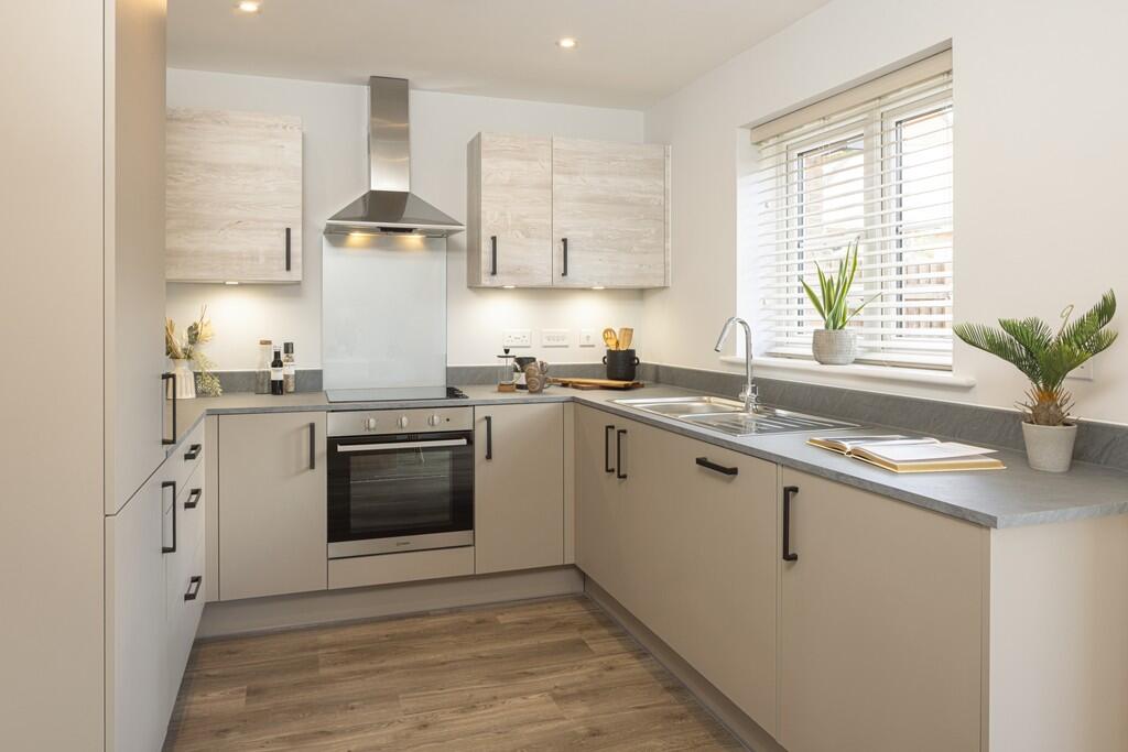 Stevenson Crescent, Poole, Dorset, BH14 image 6