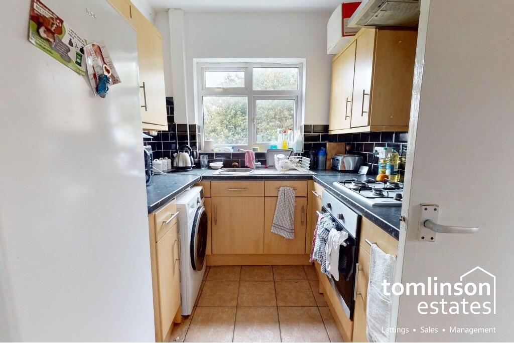 Harrington Drive, Lenton, Nottingham, NG7 1JN photo 4