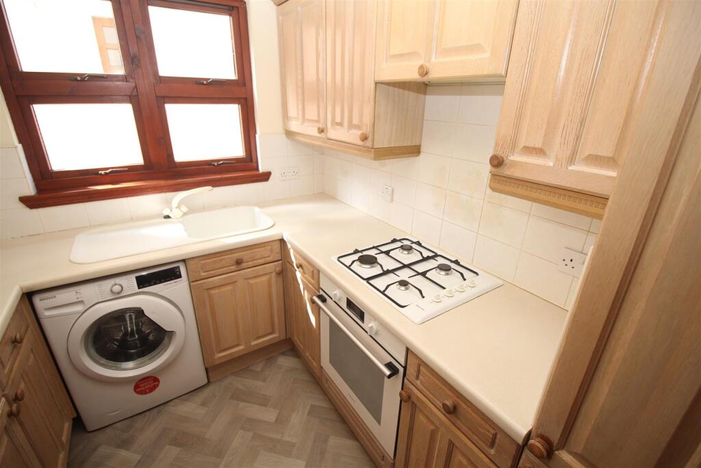 Apartment in Paisley - More