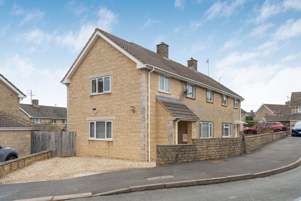 Main image of property: Queen Elizabeth Road, Cirencester, Gloucestershire, GL7