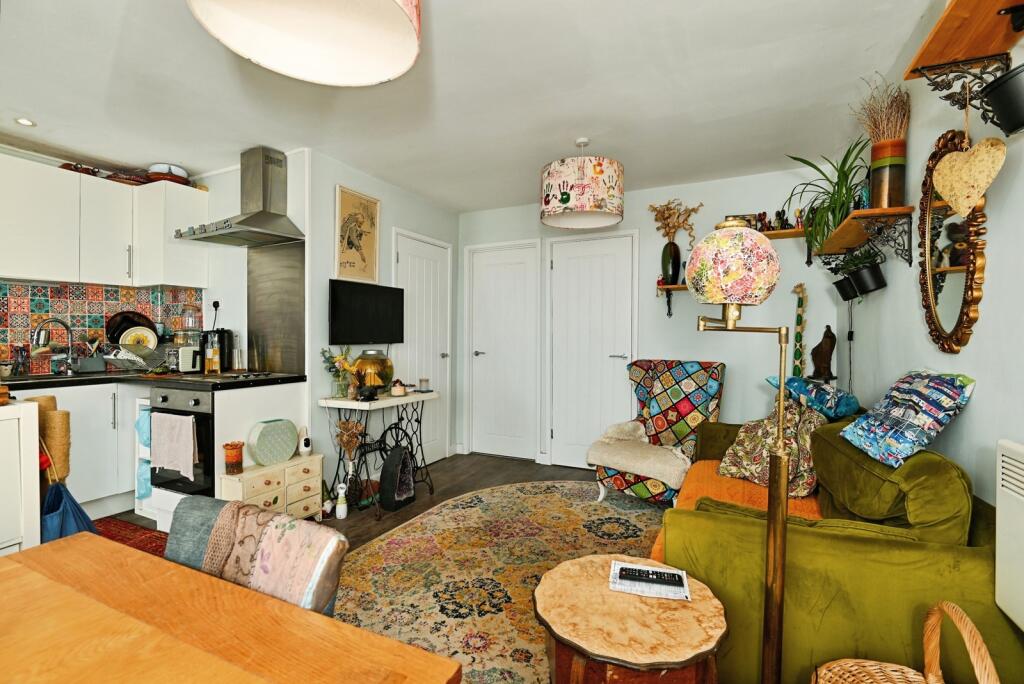 Apartment in Swale, Leysdown - More