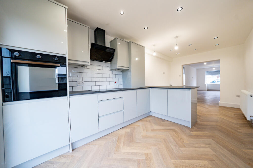 Tentercroft Avenue, Syston, Leicester, Leicestershire photo 4