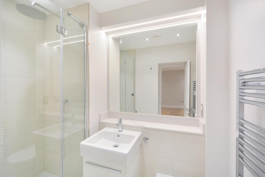 Apartment in London, Marylebone - More