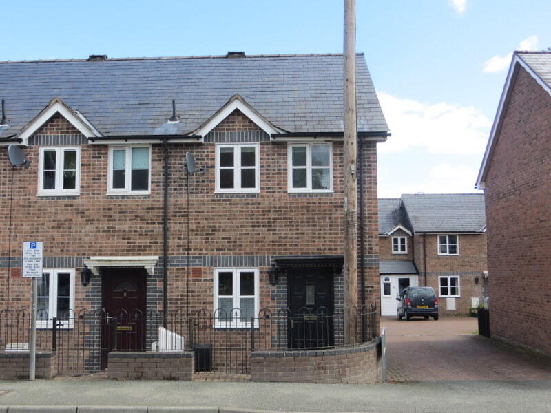 Main image of property: 7 Green Square, Llanfyllin, Powys, SY22 5AB
