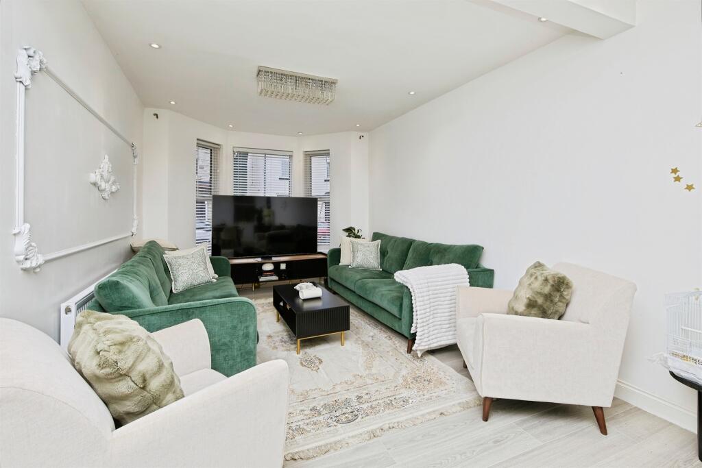49, Hollis Street photo 2