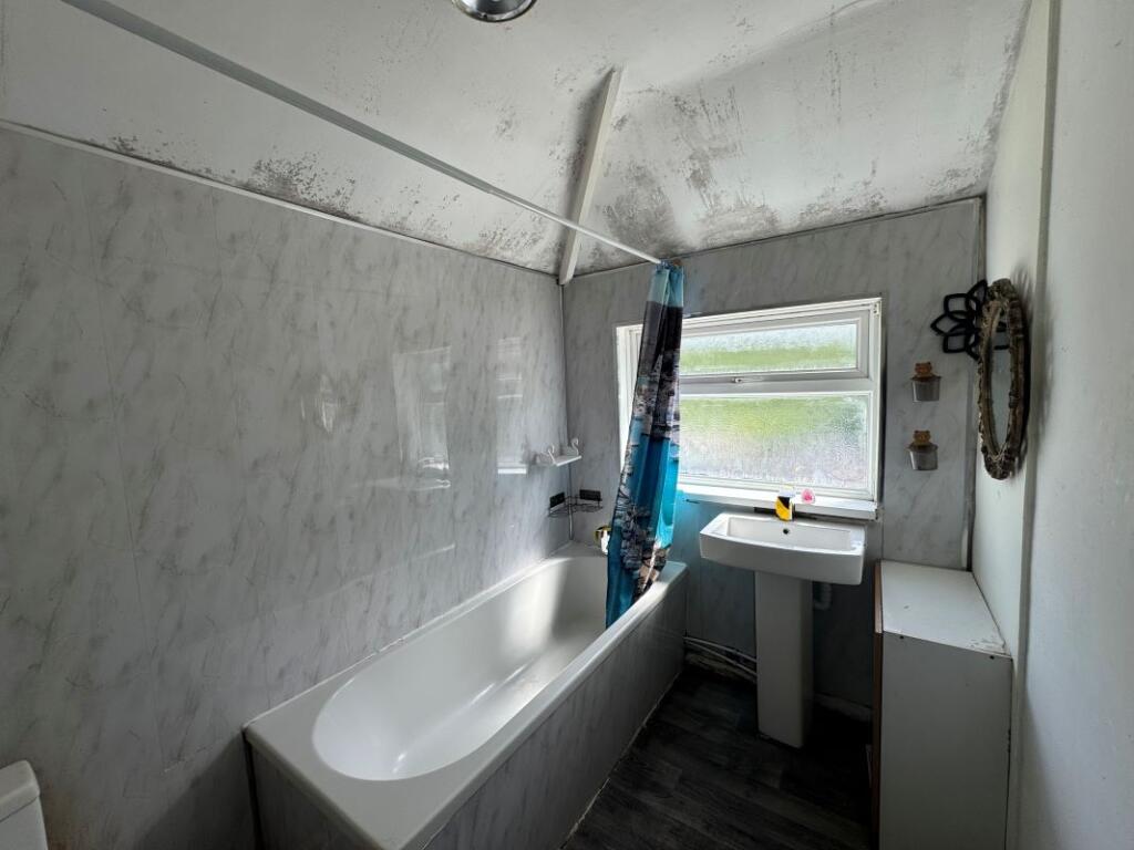 244 Appleton Avenue, Birmingham, West Midlands, B43 5QD - More