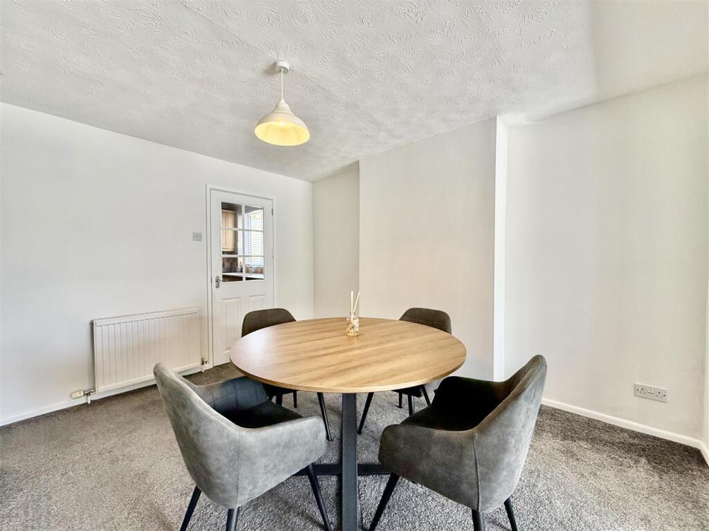 House in Swindon - View 5