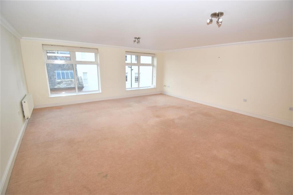 Apartment in Coventry - View 3