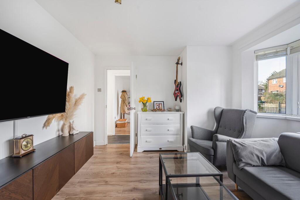 Apartment in East Hampshire, Alton - View 4