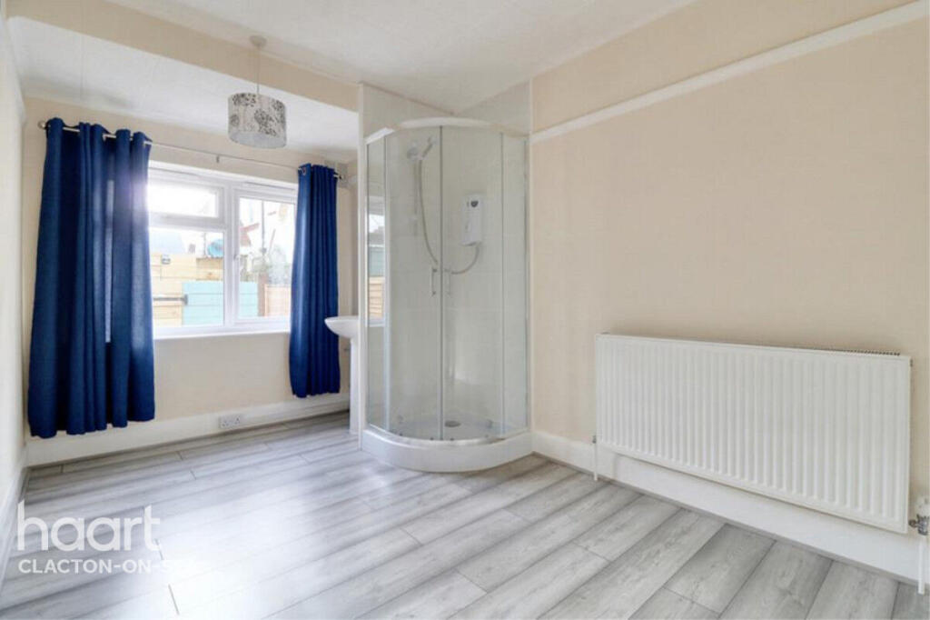 Apartment in Clacton-on-Sea, Great Clacton - View 4