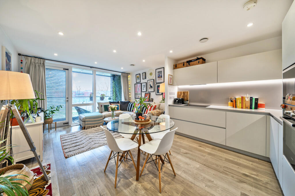 Main image of property: Woods Road, London