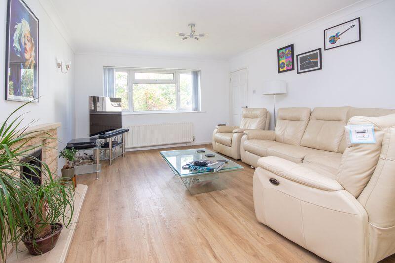 Kestrel Close, Marchwood photo 4