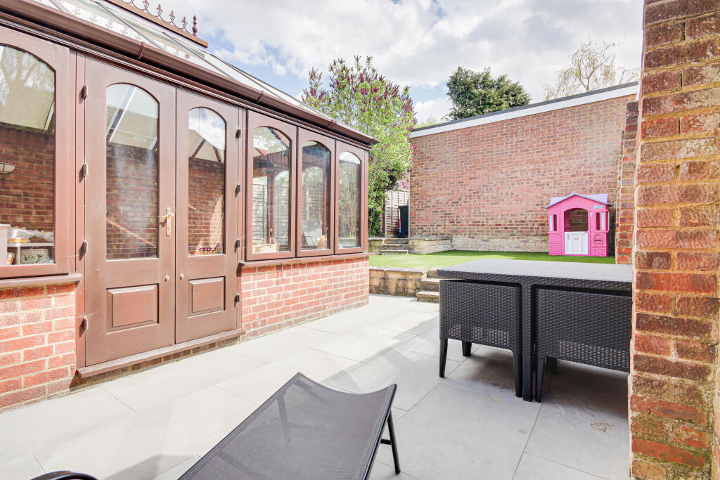 Additional image 11 of Knowle Drive, Harpenden, Hertfordshire, AL5