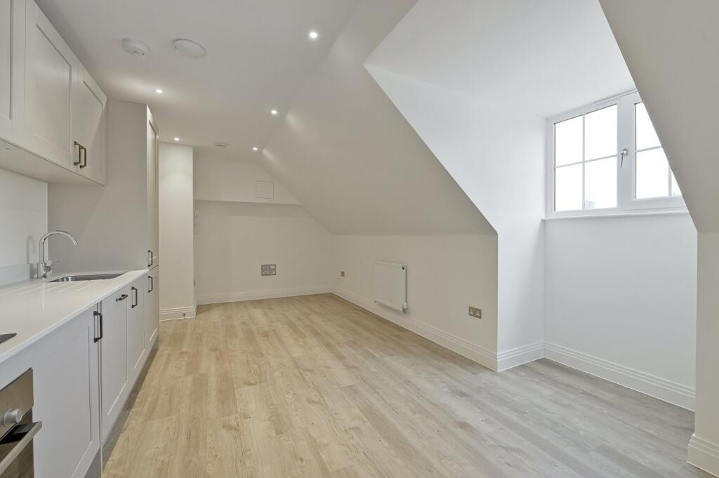 Apartment in Winkfield, Bracknell Forest - View 3