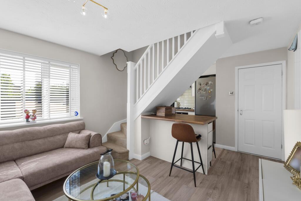 Wedgewood Drive, Harlow, Essex, CM17 photo 4