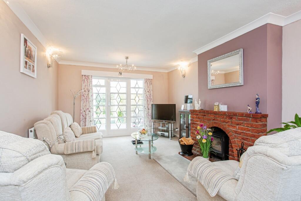 Roedean Gardens, Wick Estate, Southend-On-Sea, Essex, SS2 photo 2