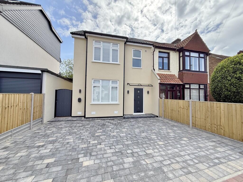 3-bed semi-detached on Lendorber Avenue, Drayton, Portsmouth, £560,000