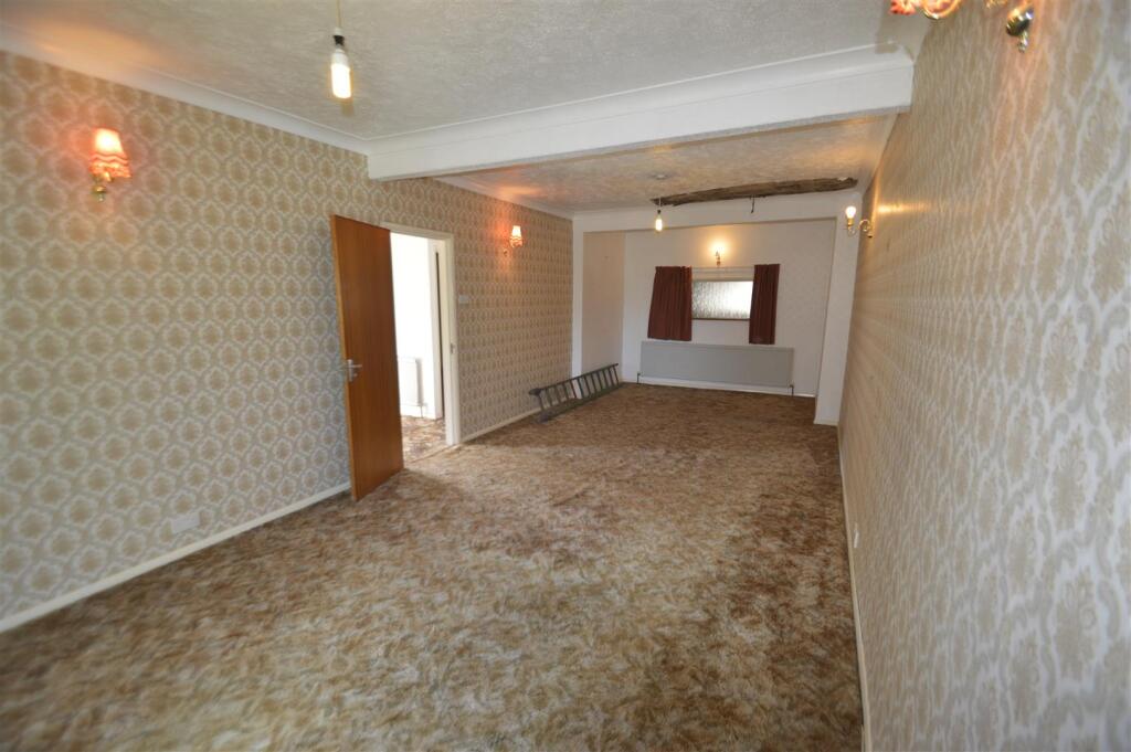 House in Romford - View 2