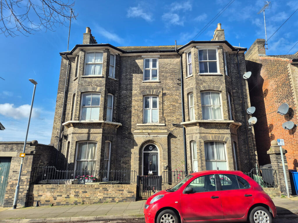 Main image of property: Flat 6, 55 Christchurch Street, Ipswich, Suffolk, IP4