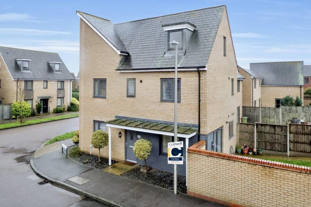 Main image of property: Penning Close, Oakridge Park, Milton Keynes