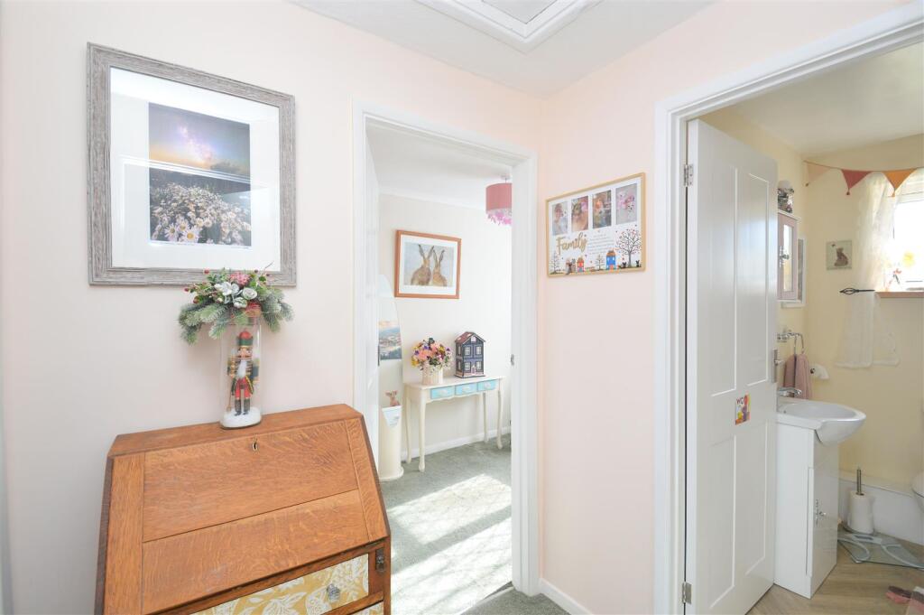 House in Newport, Gunville - View 5