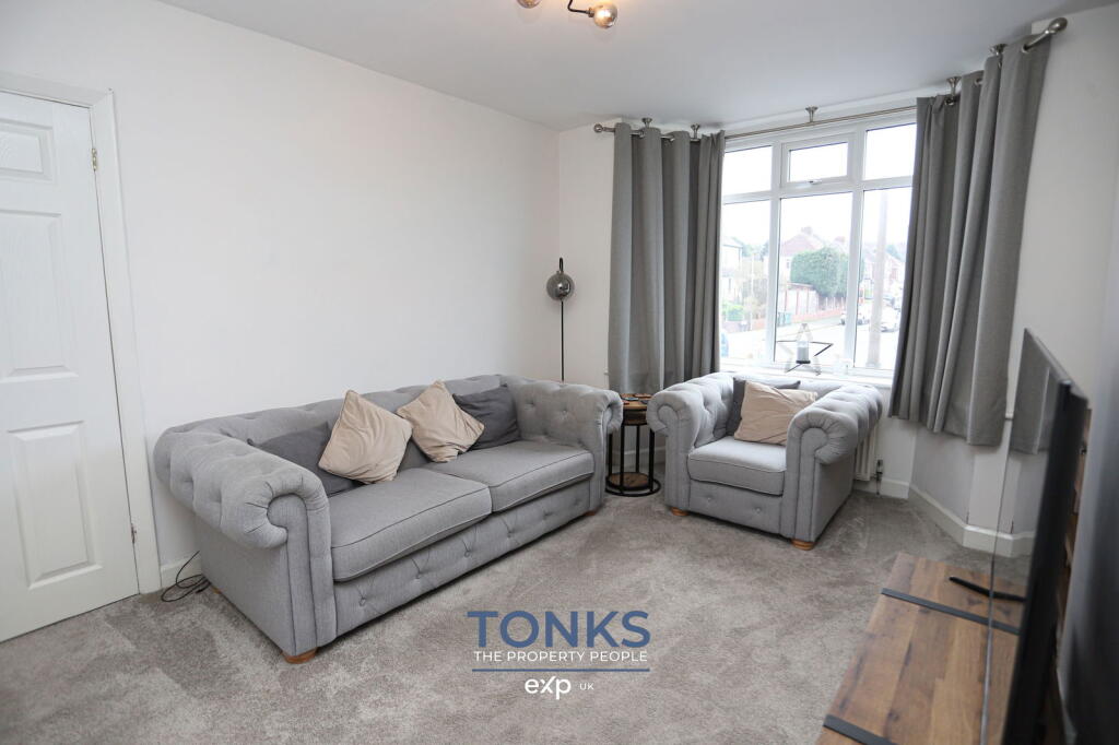 House in Dudley, West Midlands - More