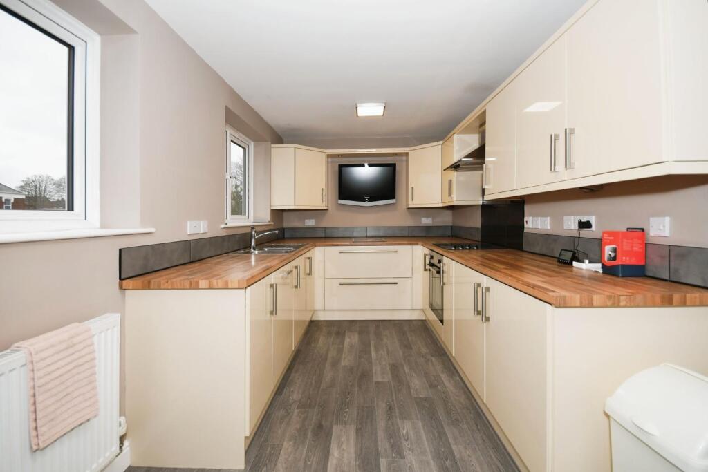Newbold Road, Chesterfield, S41 7PU photo 3