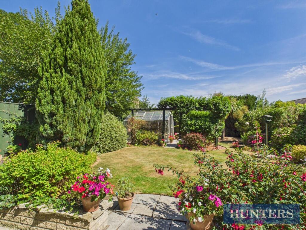 House in Leconfield - View 3