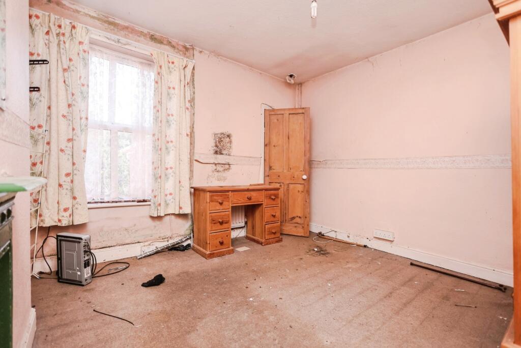 House in Worcester, Worcestershire - More