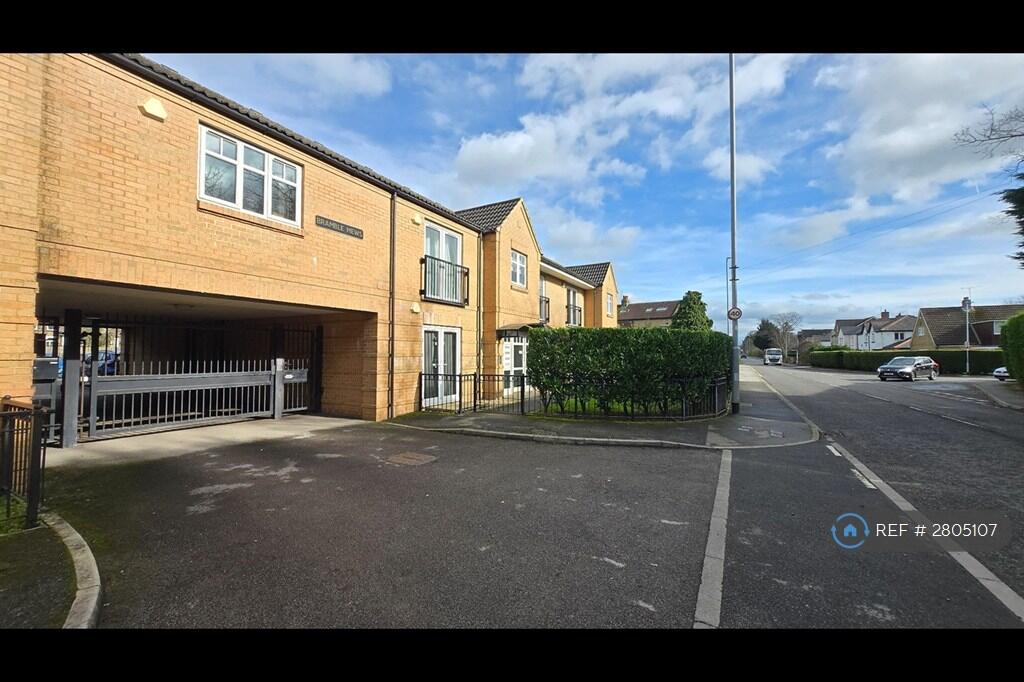Main image of property: Shadwell Lane, Leeds, LS17