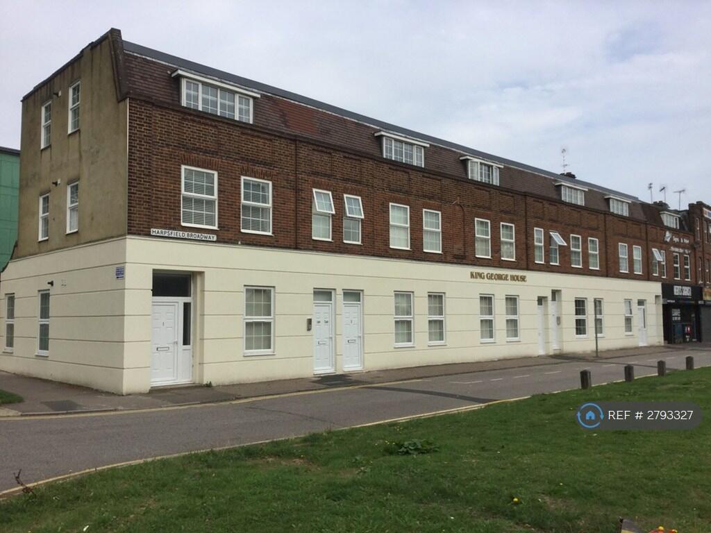 Main image of property: Harpsfield Broadway, Hatfield, AL10