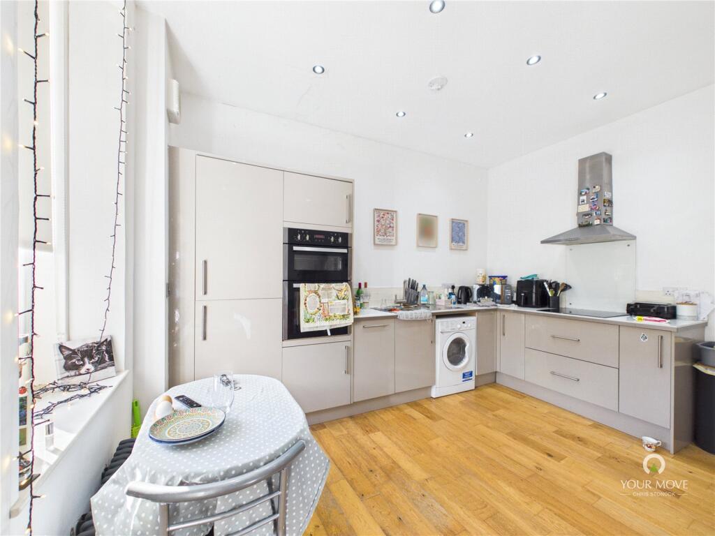 Apartment in Gateshead, North East - View 4