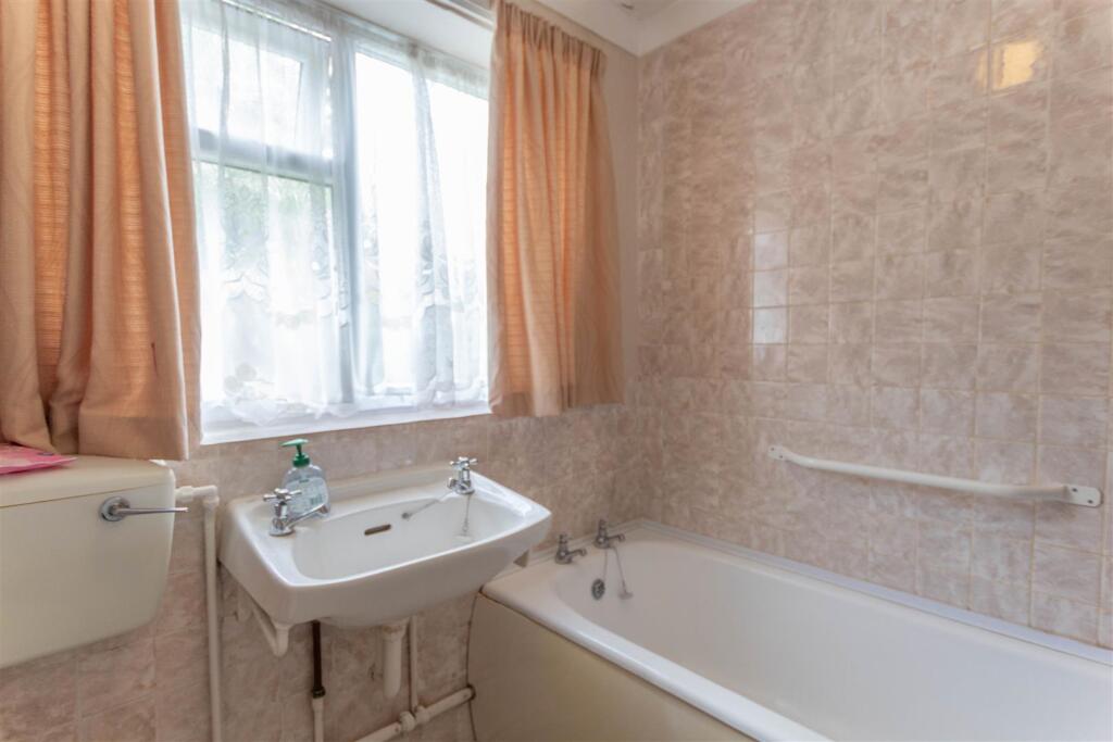House in West Suffolk, Haverhill - View 5